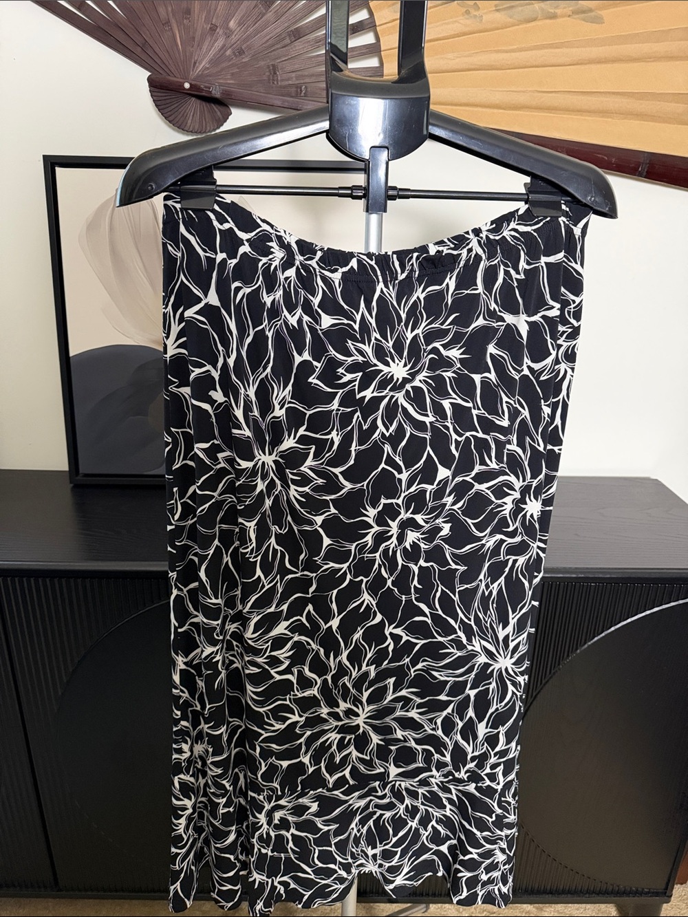 Vintage 90’s Black and White Floral Sag Harbor Stretch Skirt
